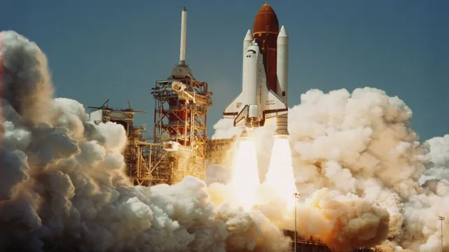 Descubren restos del transbordador espacial Challenger a 36 años de la explosión